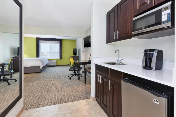 Holiday Inn Express & Suites - Effingham image 23
