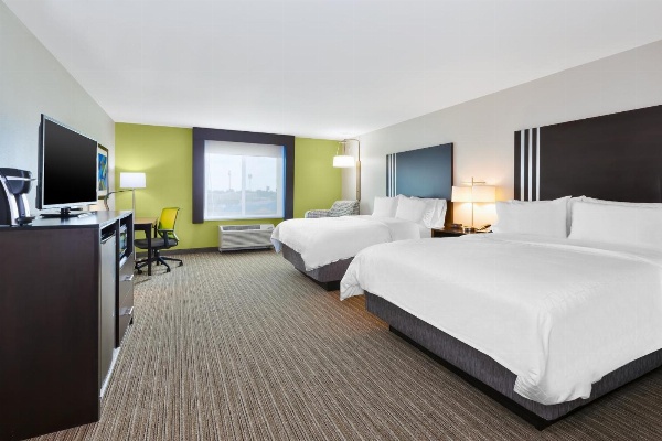 Holiday Inn Express & Suites - Effingham image 7